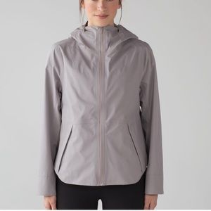 Lulu Everyday Getaway Rain Jacket - size 4
